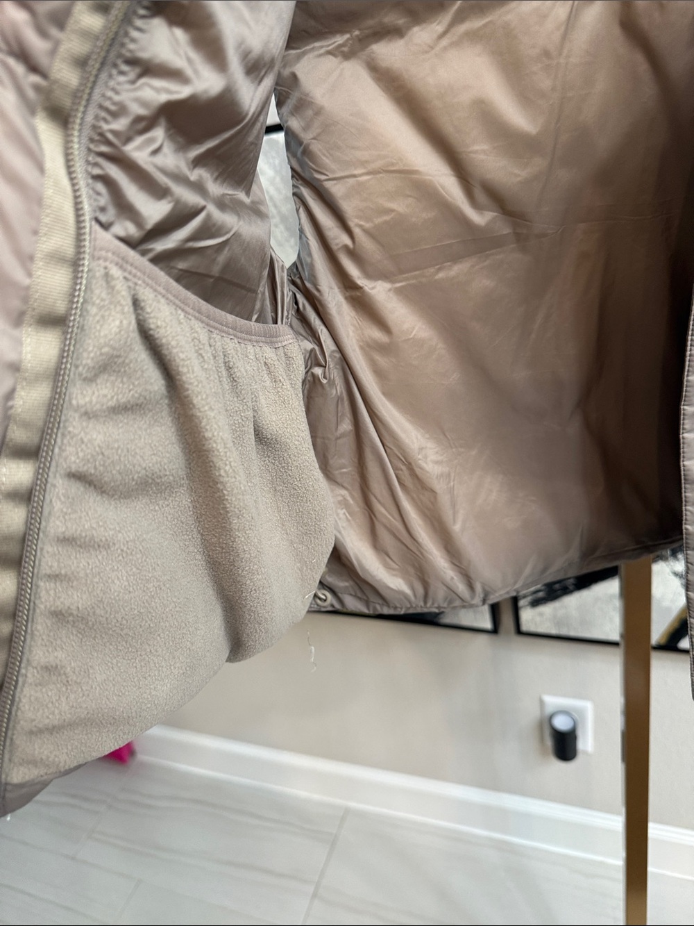 ALO Yoga Quilted Puffer Vest Taupe - Picture 10 of 14